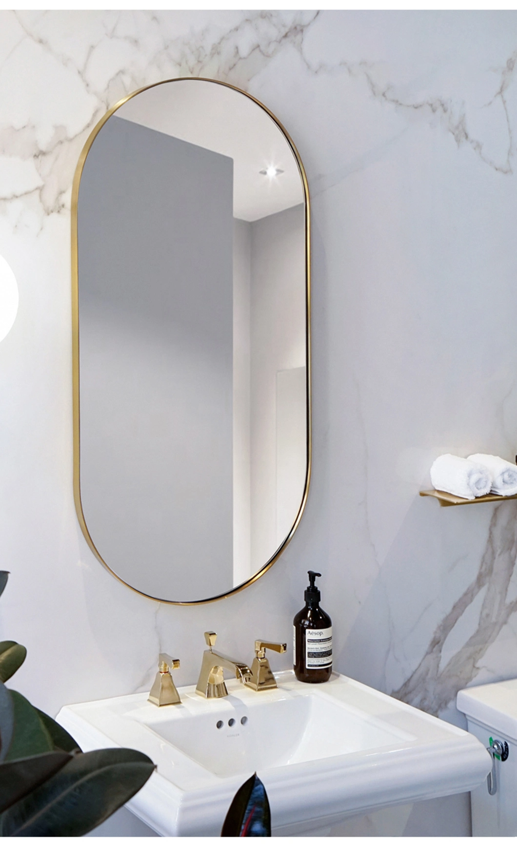 Modischer, an der Wand befestigter Metall-Make-up-Badezimmerspiegel Ganzkörperspiegel aus Glas